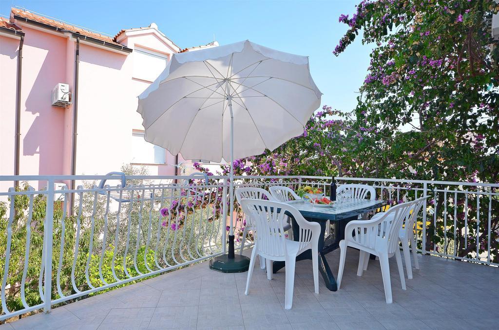 Apartments Sime Водице Екстериор снимка